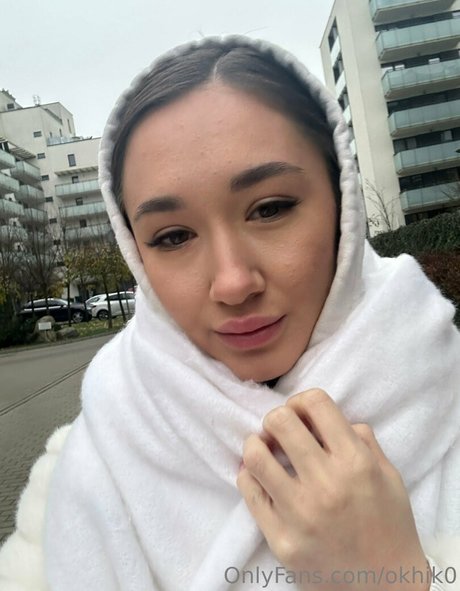 赤毛の熟女オンリーファンズ アートヌード 写真