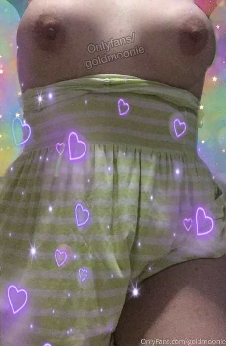 goldmoonie アダルトスター 写真