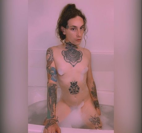 Hayley Hazel 無料モデル 写真