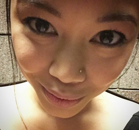 Jonna Mae 裸のポルノスター 写真