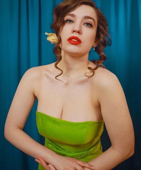 トゥワークオンリーファン アダルト 画像