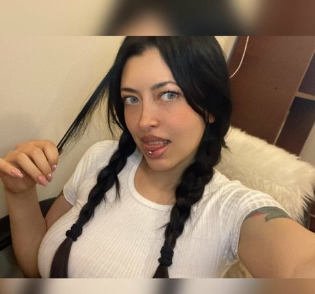 Lucyboom ヌード女優 写真