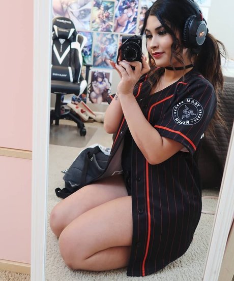 BBC フェムボーイ オンリーファンズ ヌード アーカイブ