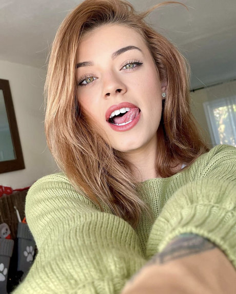 Koala Puffs 独占ポルノスター 写真