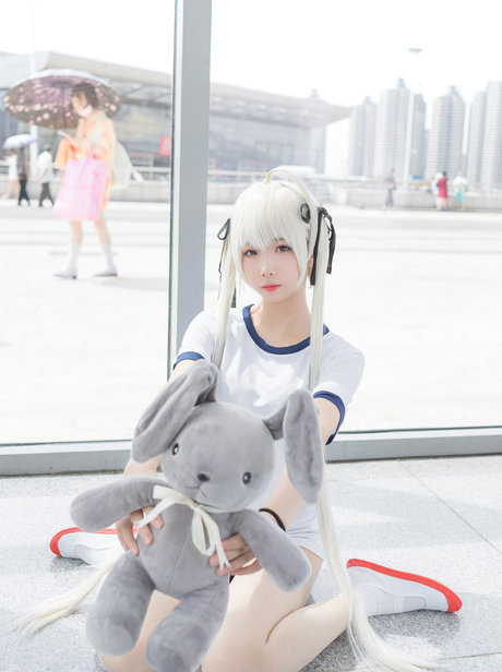 毛深い足のオンリーファンズ セクシーヌード 写真