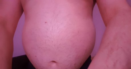 bellystuffingfan 裸モデル 写真