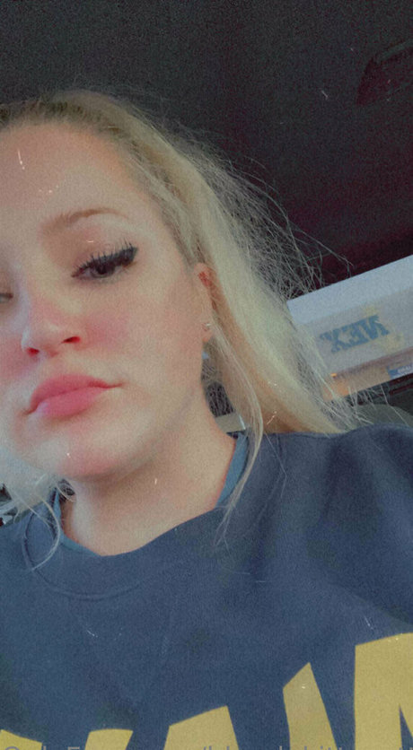 blondekittycattt アダルトスター アーカイブ