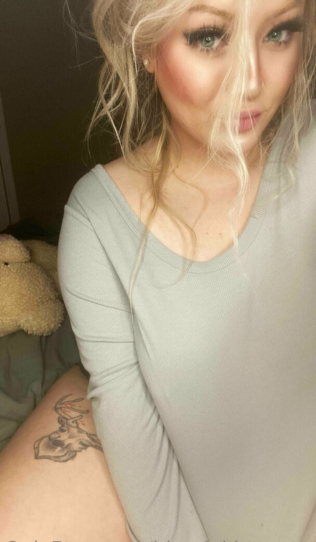 blondekittycattt セクシー女優 ギャラリー