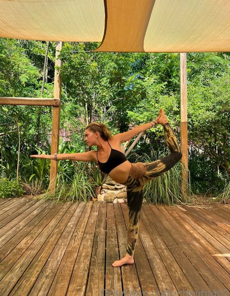 Chey212 xxxポルノスター 写真