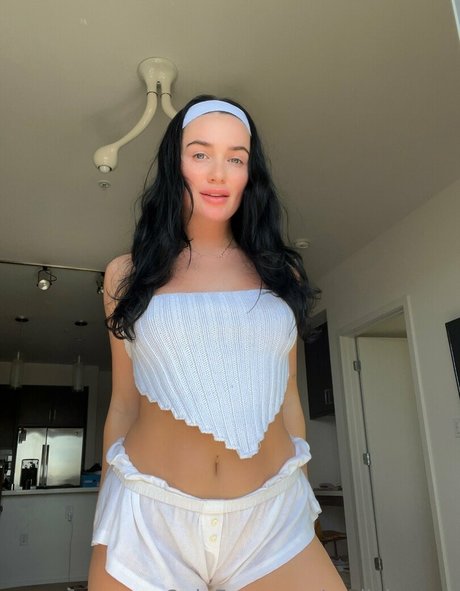 emilykernsx かわいいポルノスター 写真