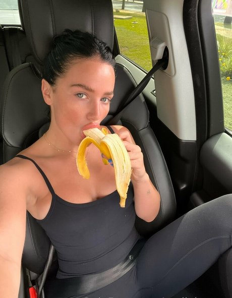 emilykernsx 女優 画像