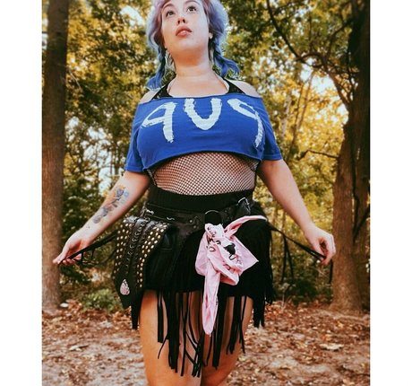 有名なヌードオンリーファンズ ホットセクシー 写真