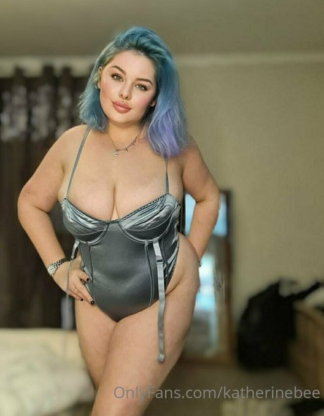 beckybeeofficial ポルノスター 写真