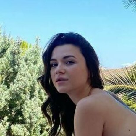 beckybeeofficial エロティックなスター アーカイブ