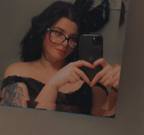 20歳のオンリーファンズ ホットセックス 写真
