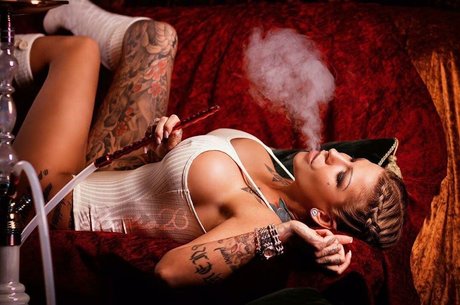 Jordan Night 裸の女優 画像