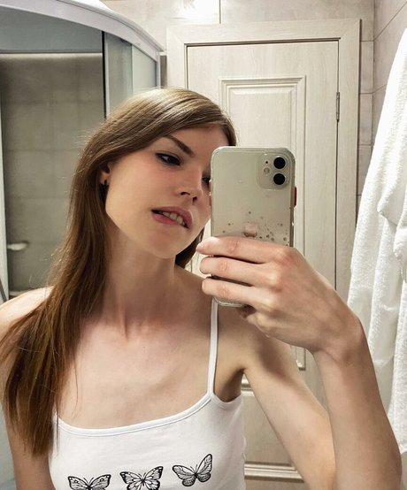 Anastasia Ditmar 完璧なポルノスター 画像