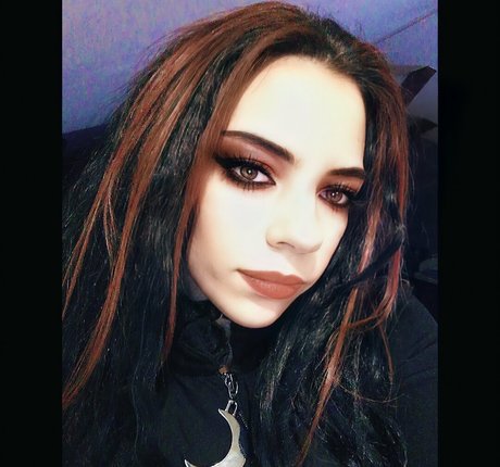 astarothluciferam ポルノスター 裸 アーカイブ