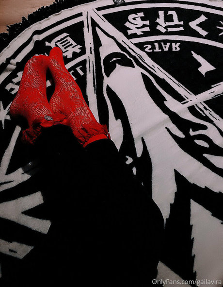 astarothluciferam 裸のモデル 写真