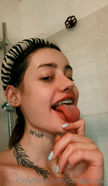 ダブルオンリーファン セクシー裸 写真