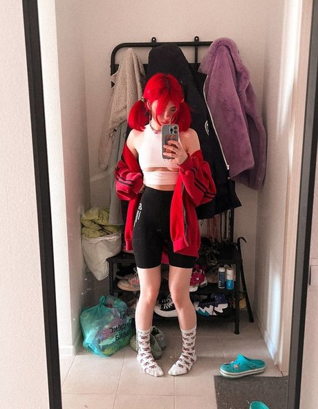 BBW パウグ オンリーファンズ ヌード 画像