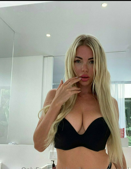 フィットネスセックスオンリーファンズ 美しいヌード 画像