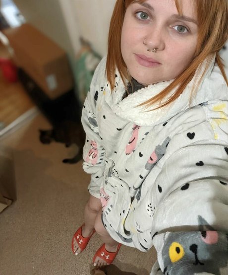 赤毛の痴女オンリーファンズ 無料セクシー 写真
