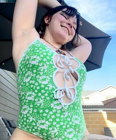 bbygirlviv セクシーなスター 写真