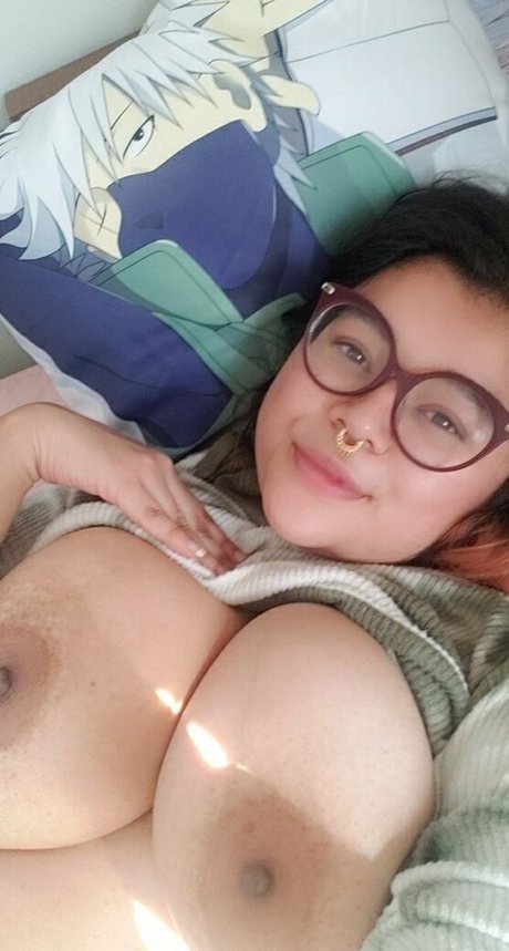 peekscalymedusa かわいいモデル 画像