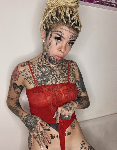 異人種間乱交オンリーファンズ 美しいポルノ 画像