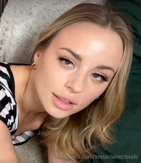 黒檀の足 オンリーファンズ アートポルノ 画像