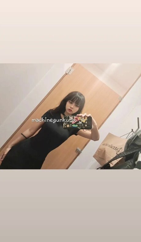 Kuro Emma スター ヌード 写真