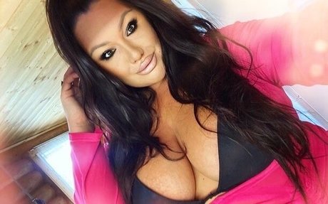 クーガー熟女オンリーファンズ ホットヌード 画像