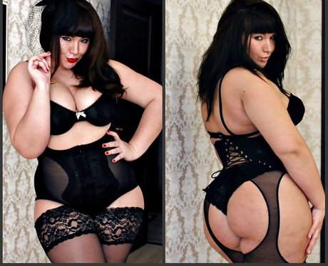 脱衣オンリーファンズ セクシーヌード 写真