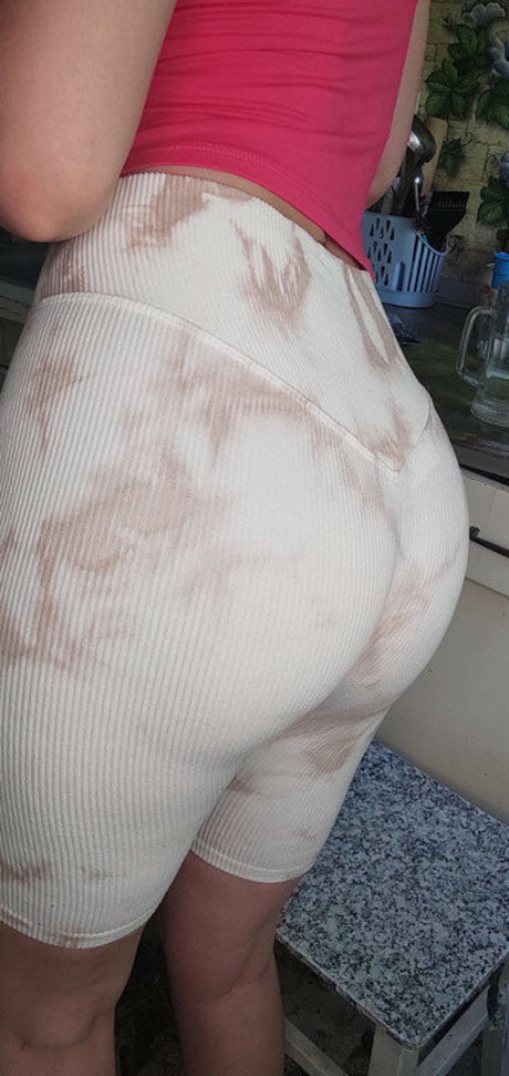 Dirty Tanya Pecus ポルノスター ヌード 写真