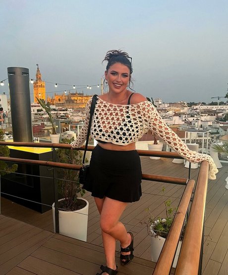 裸のシャワー オンリーファンズ 無料セクシー 写真