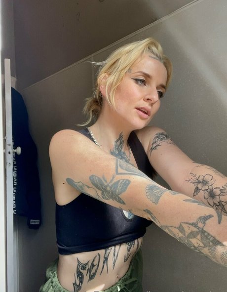 lavenderquinn エロティック女優 写真