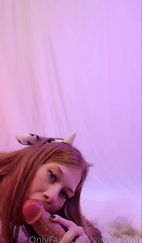 Ginger ASMR かわいいポルノスター 写真