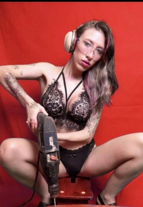 Missmushrooms アート女優 写真