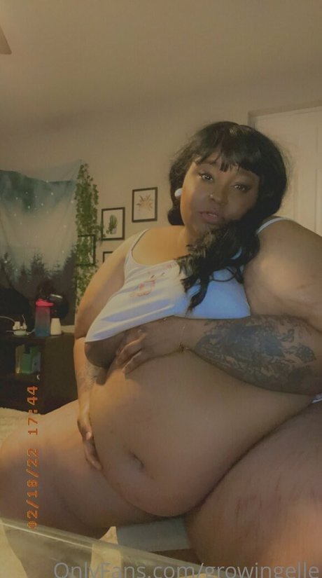 おっぱい自撮りオンリーファンズ 無料ポルノ 写真