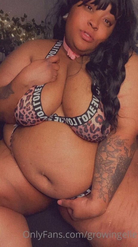 濡れたオマンコオンリーファンズ セクシーヌード 画像