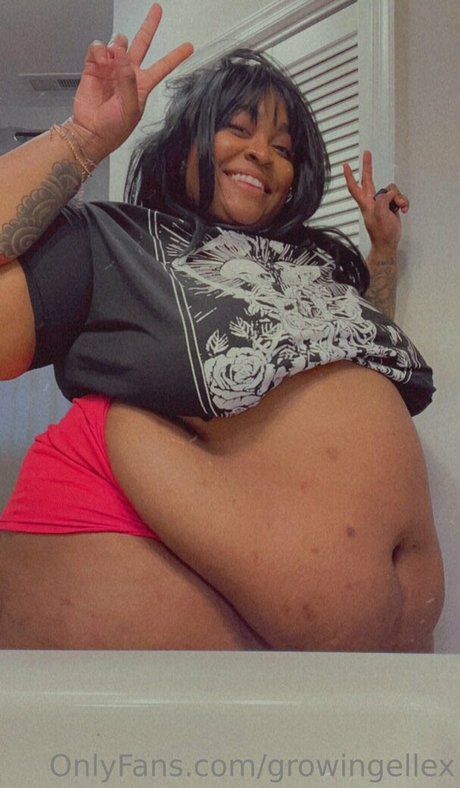 足いじめ オンリーファンズ アート裸 画像