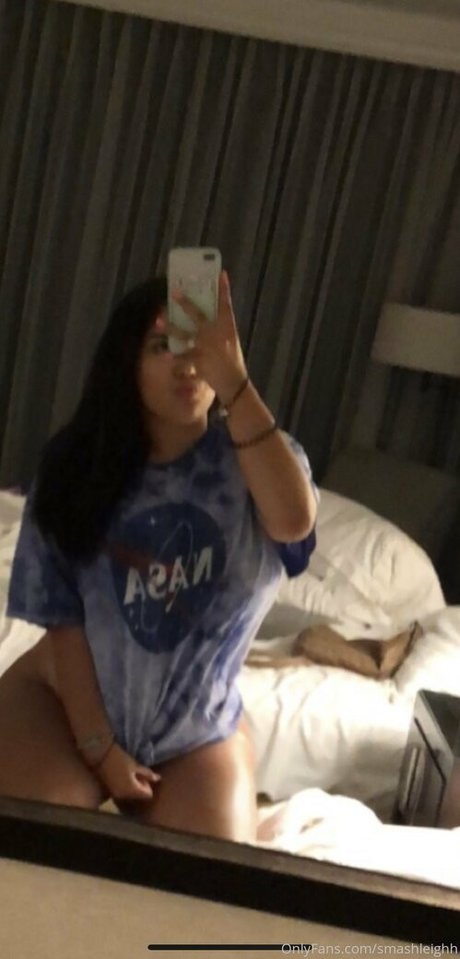 smashleighh 裸のモデル 写真