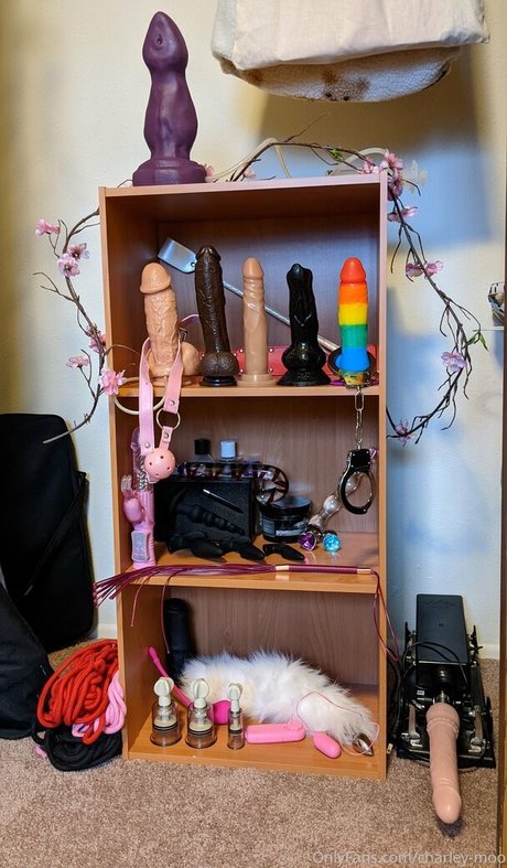 Charley Moo 無料のスター 写真