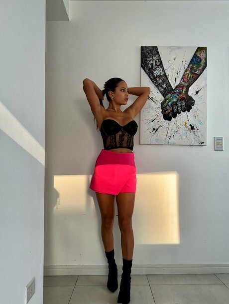 熟女トランスオンリーファン セクシー 写真