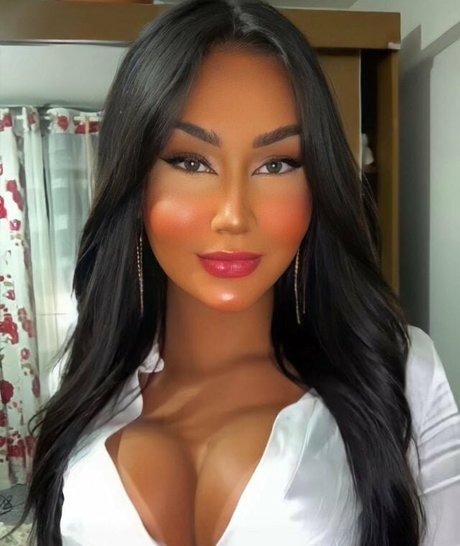 Amanda Pavanelli HDスター 画像
