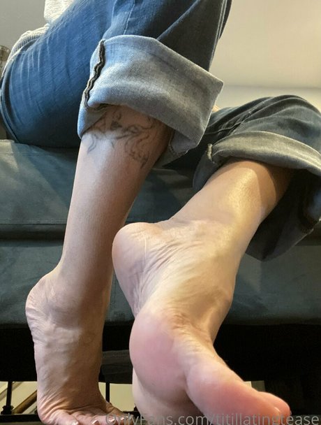 背の高いブロンドのオンリーファンズ セクシー裸 画像