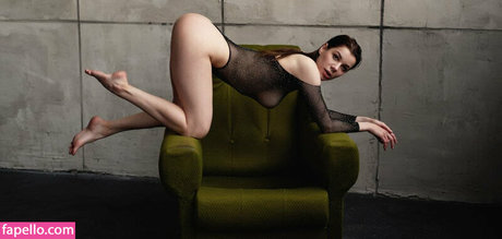 momsaysitsok エロティックなモデル 画像