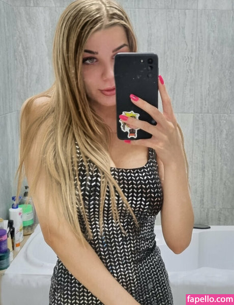 momsaysitsok ホットモデル 画像