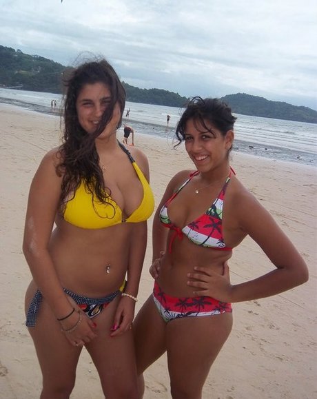 Coral Hagag 美しいポルノスター 写真